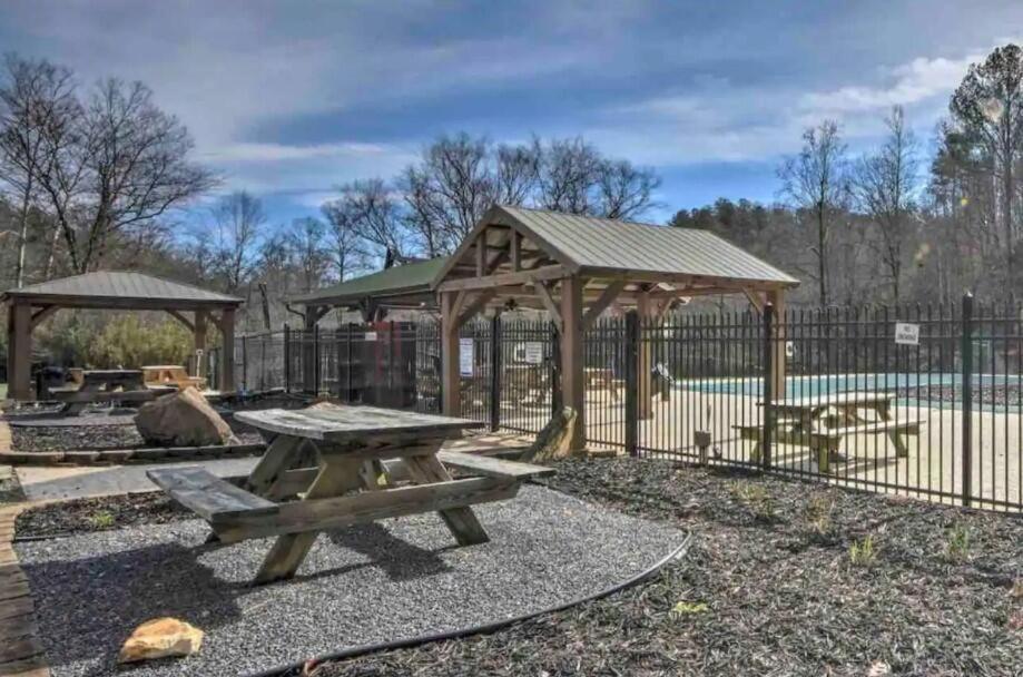 Mountain Creek Lodge Ellijay Exterior foto